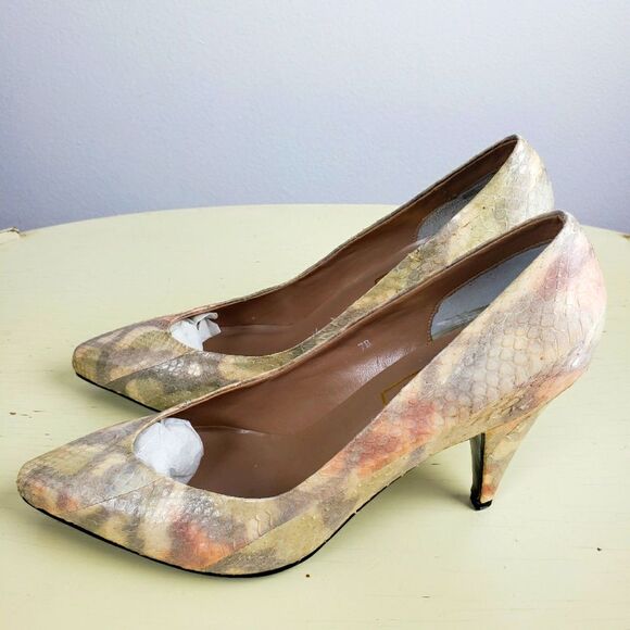 Women's Vintage Unqiue QC Pink Pastel Snake Skin Inspired Short Heels Size 7B - Picture 3 of 12